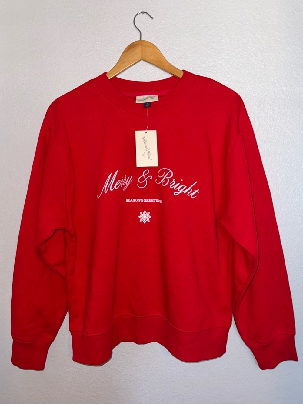 New Universal Threads Woman’s Medium Merry & Bright Red Crewneck Sweater